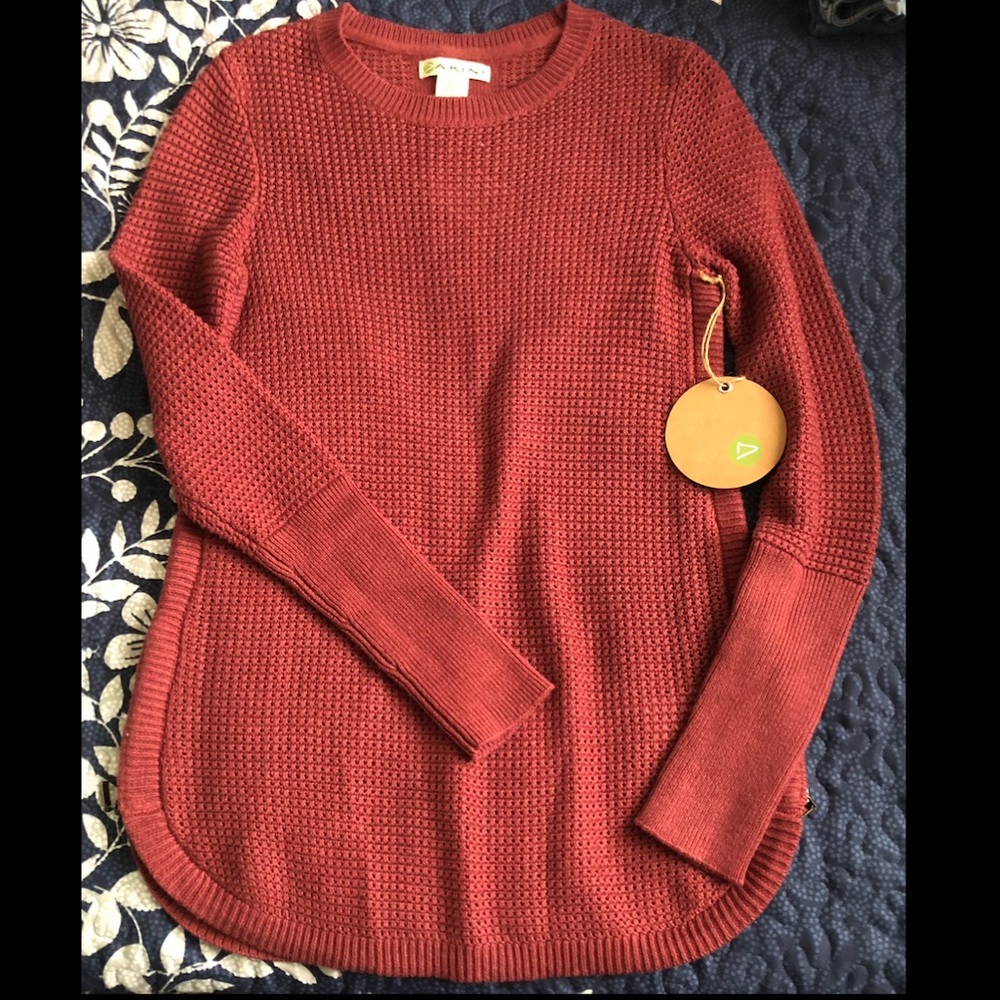 Womens Sweater New With Tag